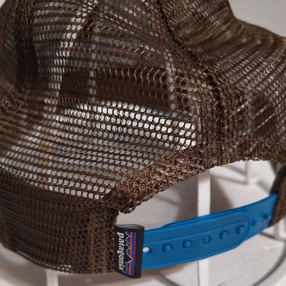 Patagonia Teal Blue SnapBack Mesh Truckers Hat with Patagonia Logo - Picture 7 of 7